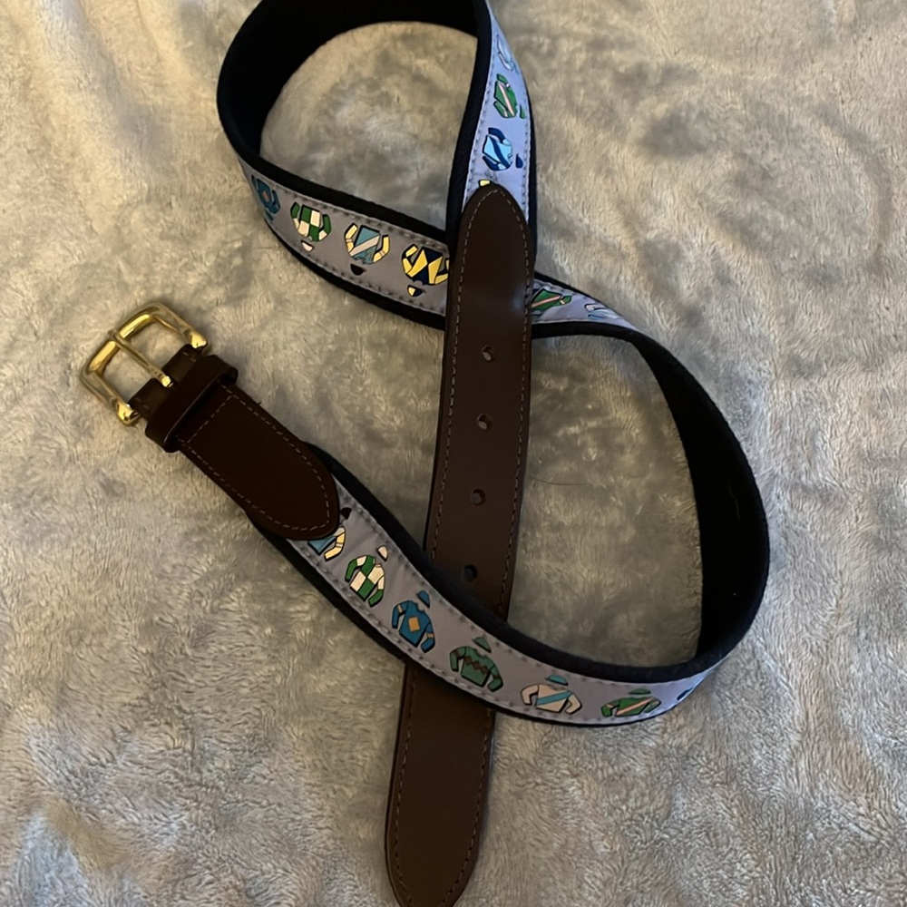 Mens Vineyard Vines colorful jockey belt with sold brass buckle size 38